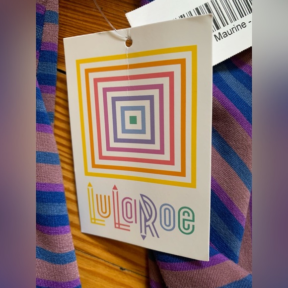 NWT! Women’s LuLaRoe Striped Maurine Dress Size M 👗
Fits size 12-14 - Picture 6 of 12